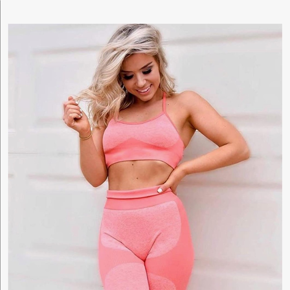 New matching workout set! - Picture 1 of 4